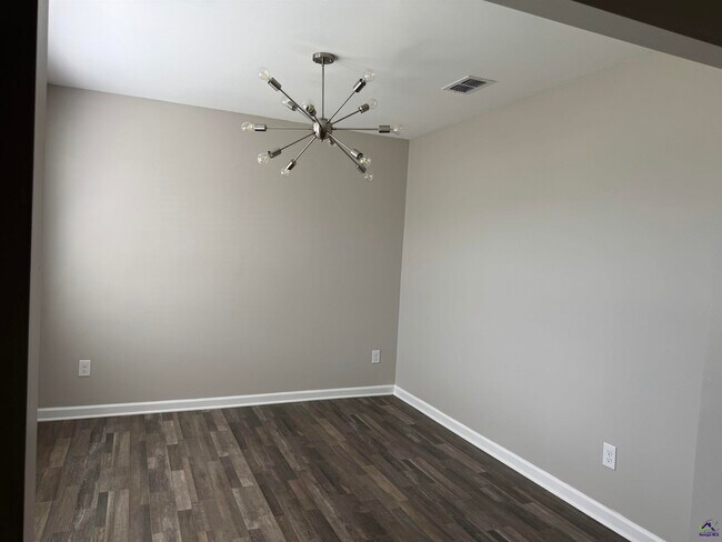 Foto del edificio - 186 Price Ml Trl