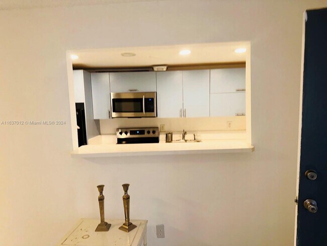 Foto del edificio - 1340 Lincoln Rd