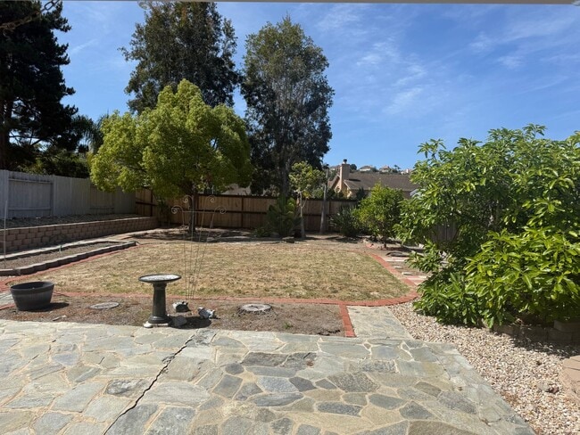 Building Photo - Charming 2-Bed, 2-Bath Duplex with Gardener's Backyard!