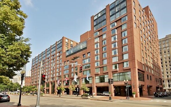 Building Photo - 220 Boylston St