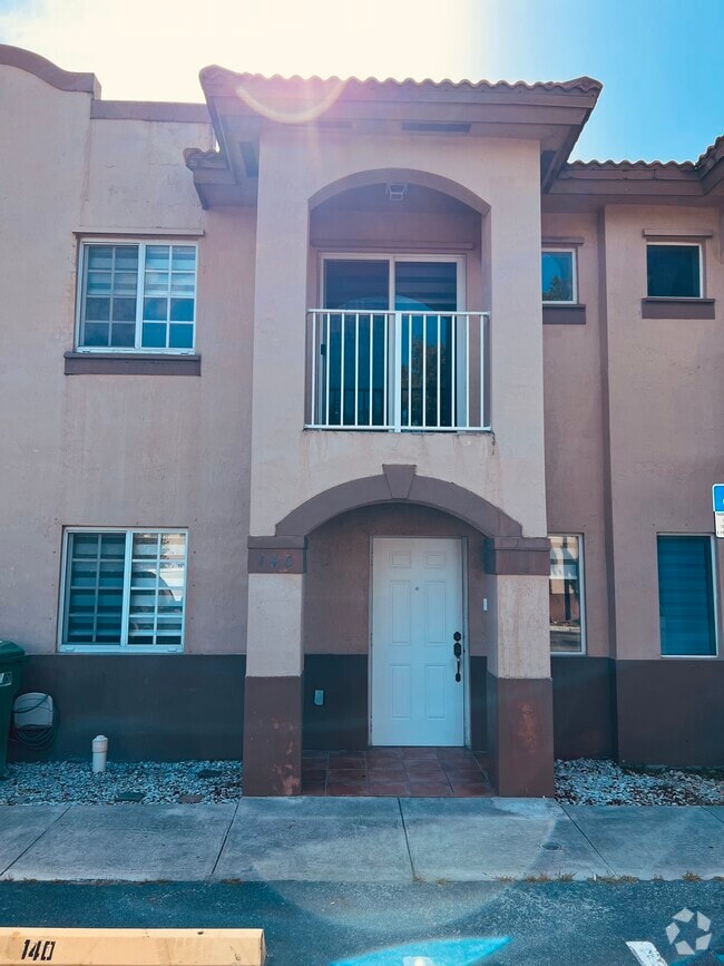 Building Photo - 11119 W Okeechobee Rd