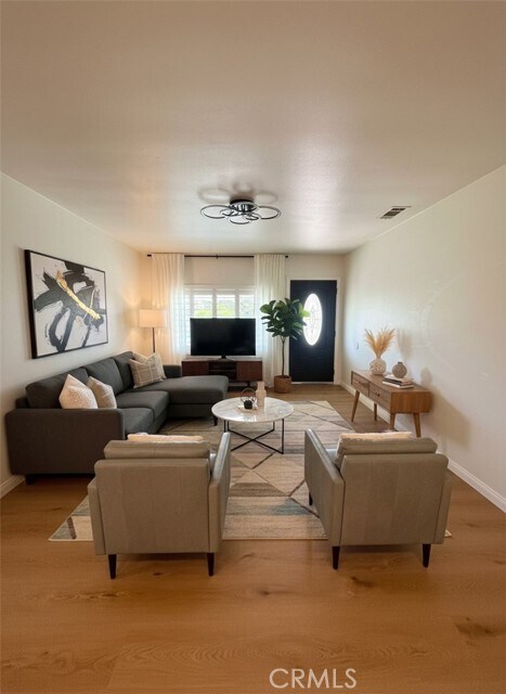 Foto del edificio - 9741 Homestead St