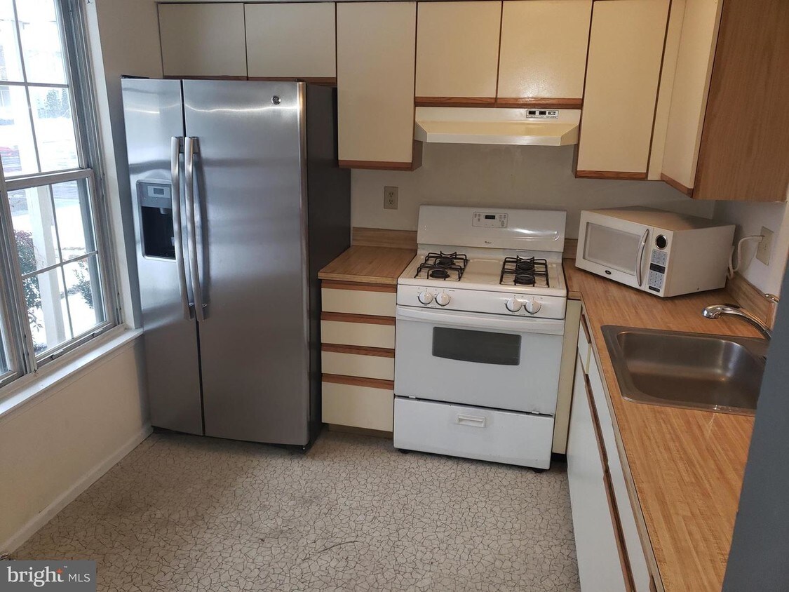 Foto principal - 1201A Ralston Dr