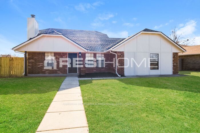 Primary Photo - 850 Coopers Hawk Dr