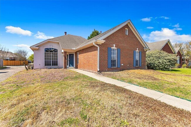 Building Photo - 2638 Queens Hollow Ct