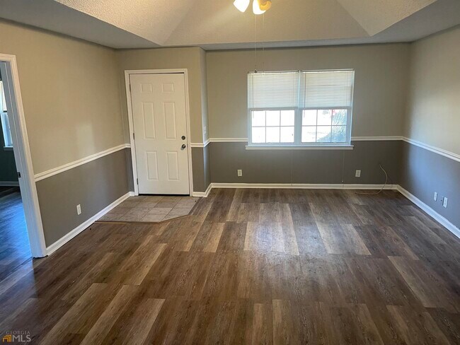 Building Photo - 153 Woodhaven Dr
