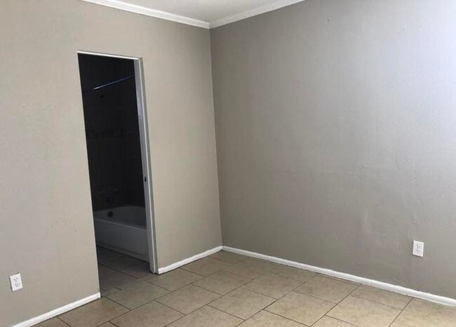 Foto del edificio - 4421 N 31st Ave, Phoenix, AZ 85017