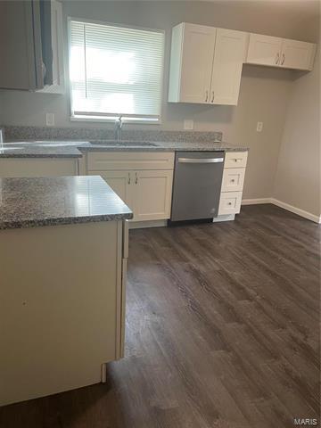 Building Photo - 1720 Fernbrook Dr