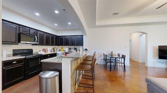 Foto del edificio - 413 Hayes Ln