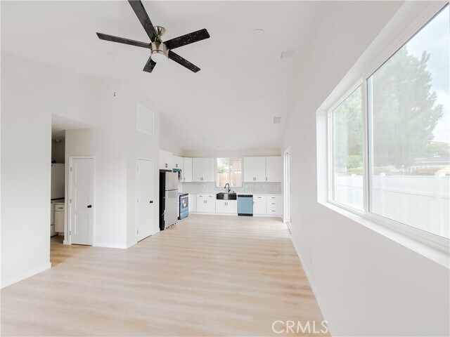 Foto del edificio - 805 E Colton Ave