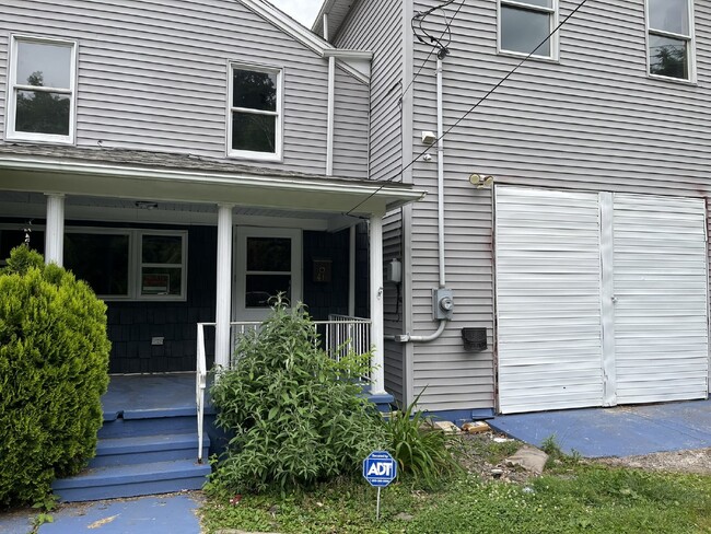 Building Photo - Spacious Home for Rent in Shavertown, PA