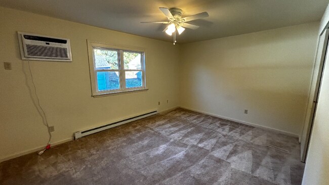 Foto del edificio - 3736 Carman Rd