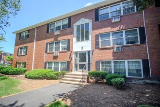 Building Photo - 3 Tara Dr