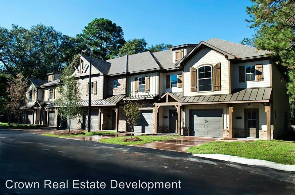 Foto principal - 210 W Cranford Ave
