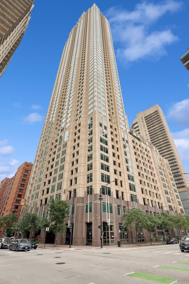 Building Photo - 33 W Ontario St