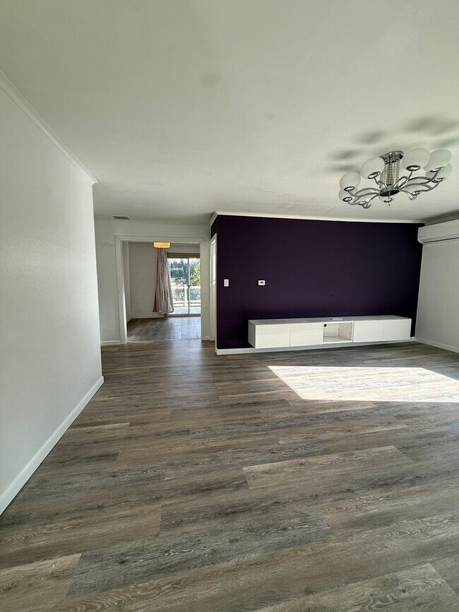 Foto del edificio - Well-Maintained 3-Bedroom Home in Prime Everett Location