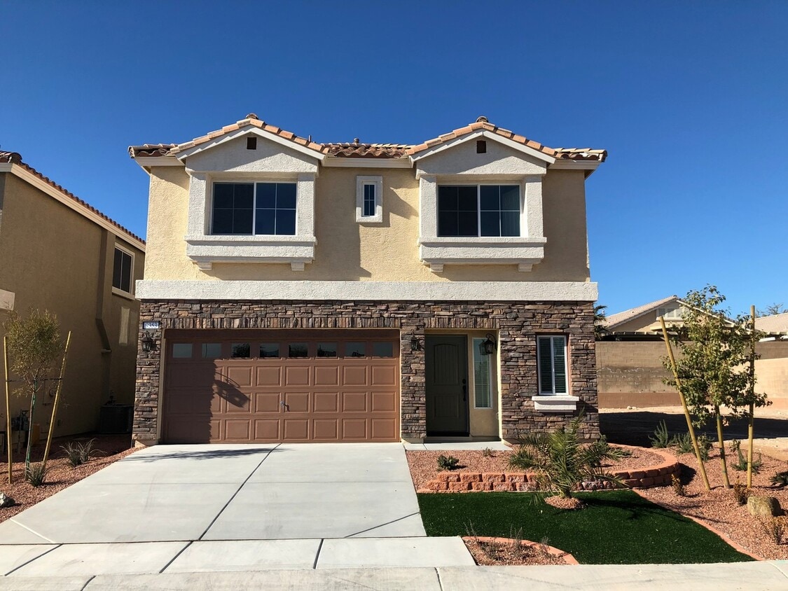 Primary Photo - Brand New Home For Lease! Southern Highlan...