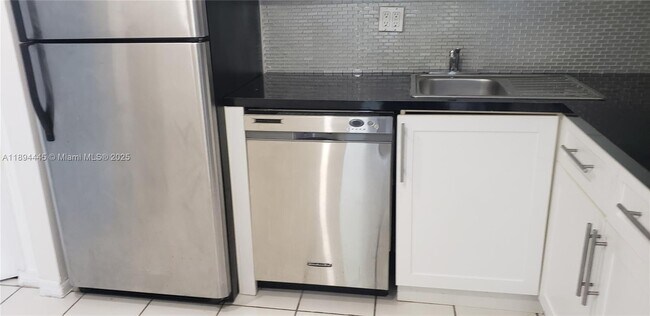 Foto del edificio - 8301 SW 142nd Ave