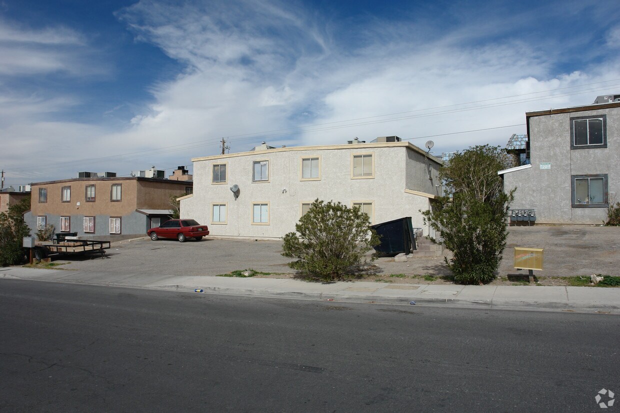 Building Photo - Sierra Sunrise