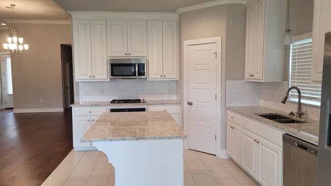 Foto del edificio - Beautiful home In Ascension!