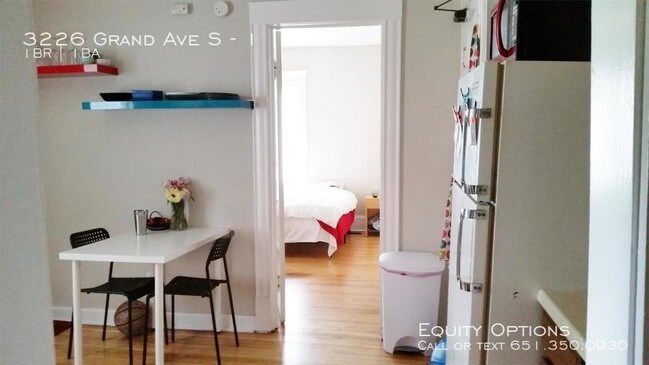 Foto del edificio - 3226 Grand Ave S