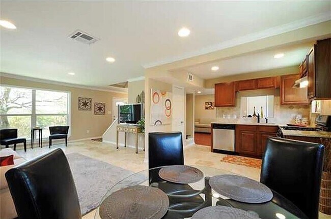 Foto del edificio - 6812 Syracuse Cove