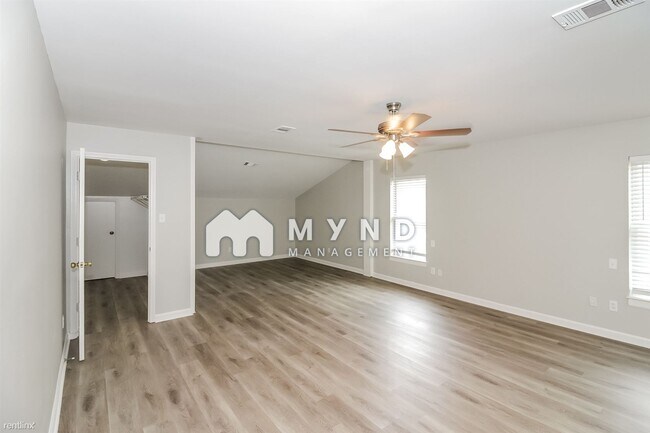 Foto del edificio - 4 br, 3 bath House - 8145 Creekside Cir N