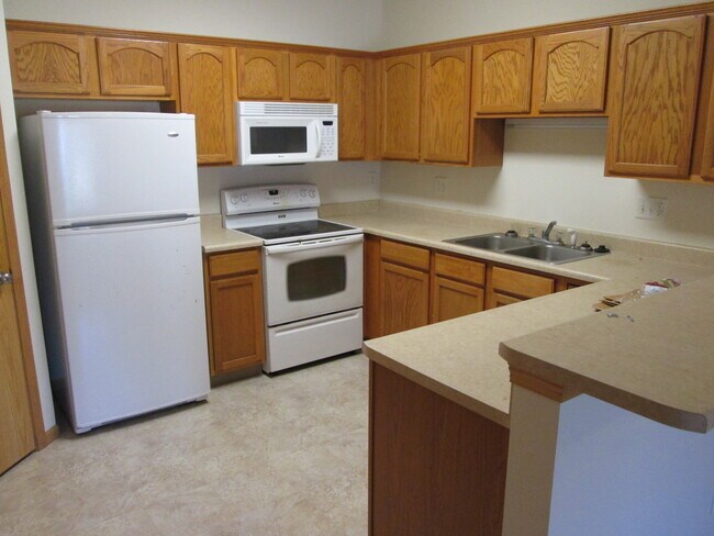 Foto del edificio - AUGUST 2026!!!  Beautiful 2 Bedroom - 2 Bath Condo in North Liberty