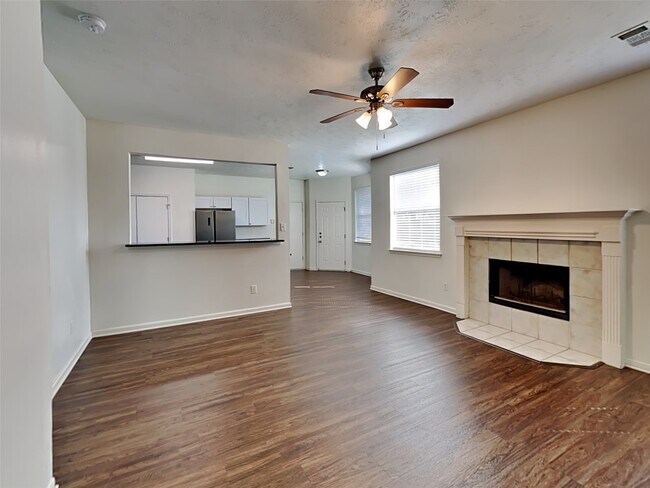 Foto del edificio - 502 Hearthstone Ct
