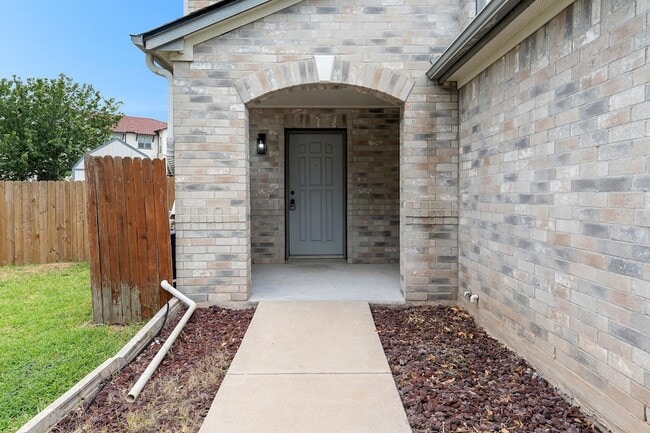 Building Photo - 5508 Tabby Cove