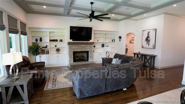 Foto del edificio - 12912 S 6th St