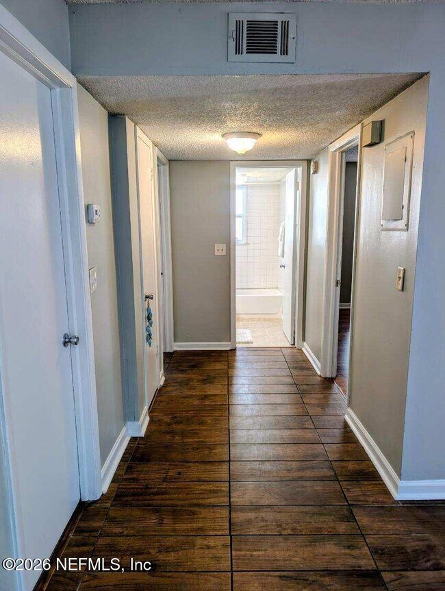 Foto del edificio - 408 13th Ave N