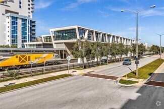 Building Photo - 410 Evernia St