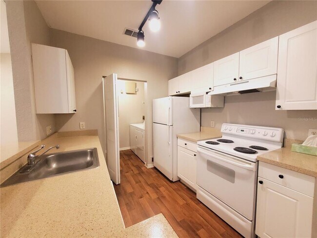 Foto del edificio - 844 Grand Regency Pointe