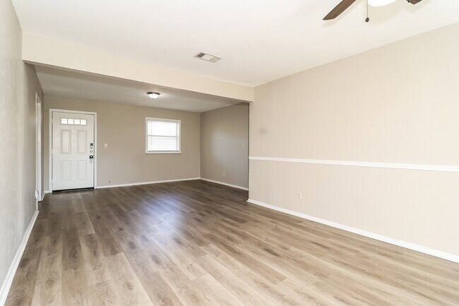 Building Photo - 516 Elizabeth Ln