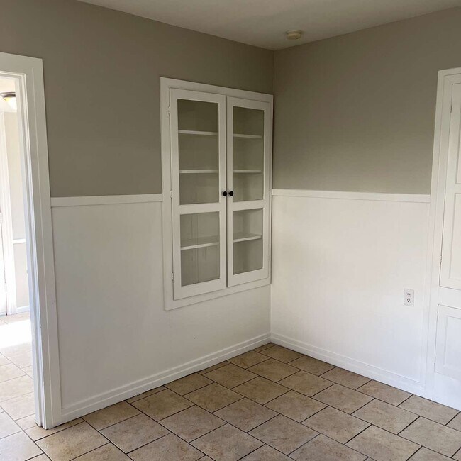 Building Photo - 2424 24th St