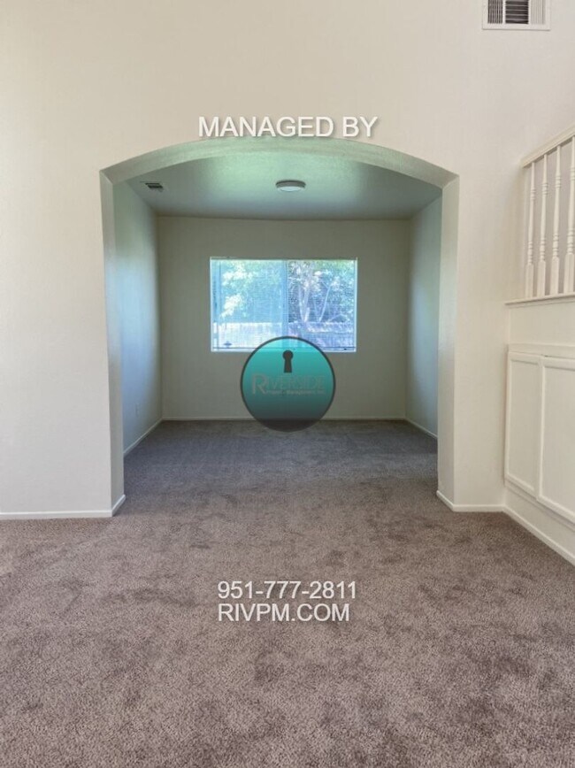 Foto del edificio - Beautiful Home In Highly Desired Orange Cr...