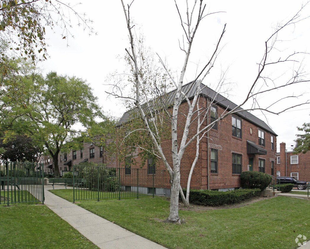 121-16 - 121-46 Farmers Blvd - 121-16-121-46 Farmers Blvd