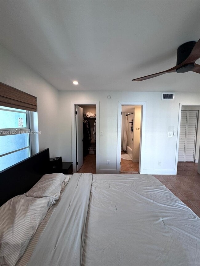 Building Photo - 9227 SW 87th Ave
