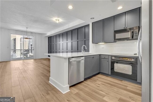 Building Photo - 285 Centennial Olympic Dr