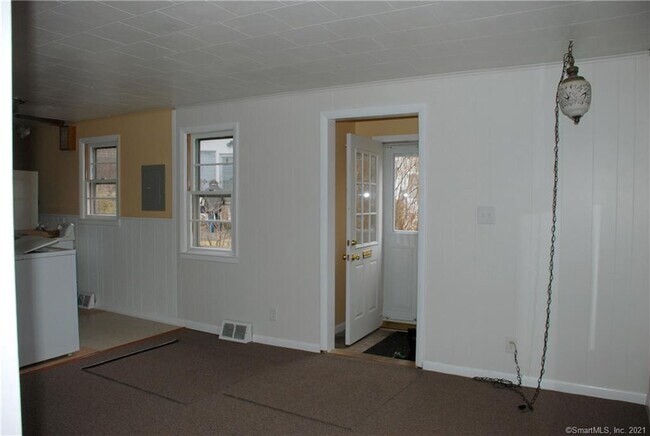 Building Photo - 75 Beacon View Dr