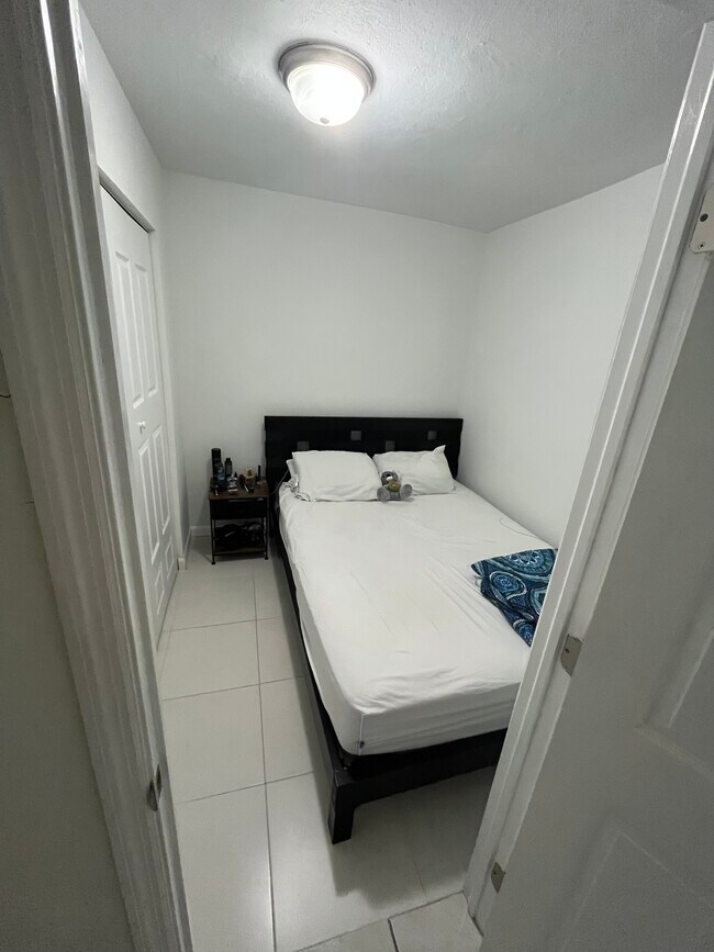 5705 W 20th Ave Unit 108, Hialeah, FL 33012 Condo for Rent in Hialeah