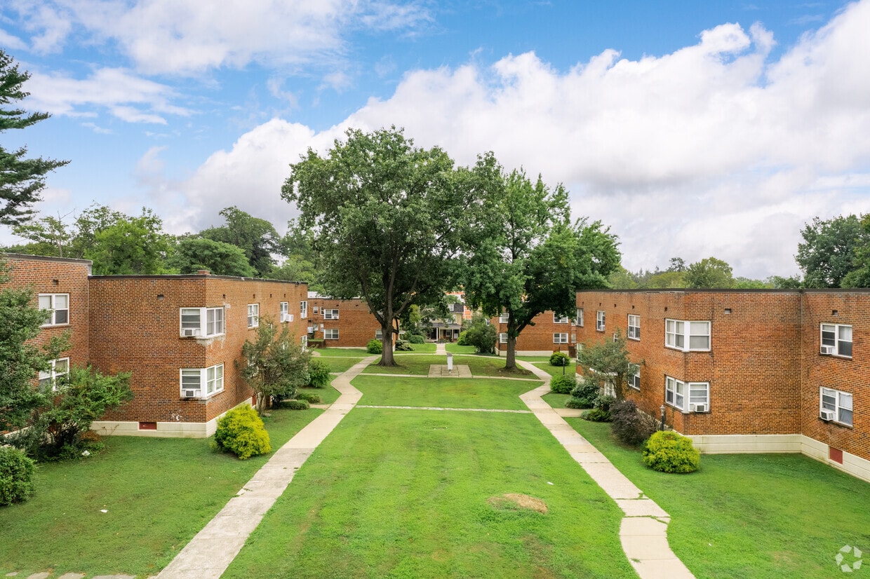 Primary Photo - Greene Tree Apartments