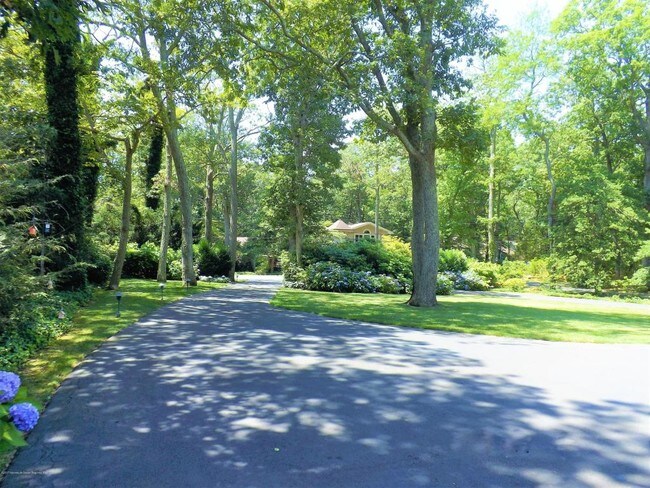 Building Photo - 618 Oceanview Rd