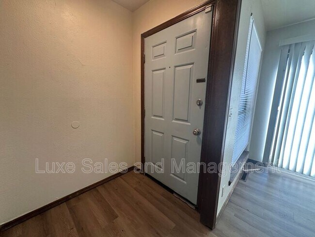 Foto del edificio - 8308 NW 7th St