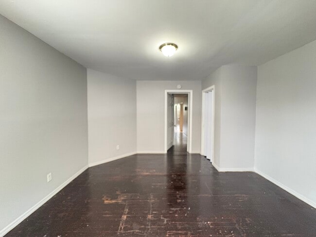 Building Photo - 905 Hunterdon St