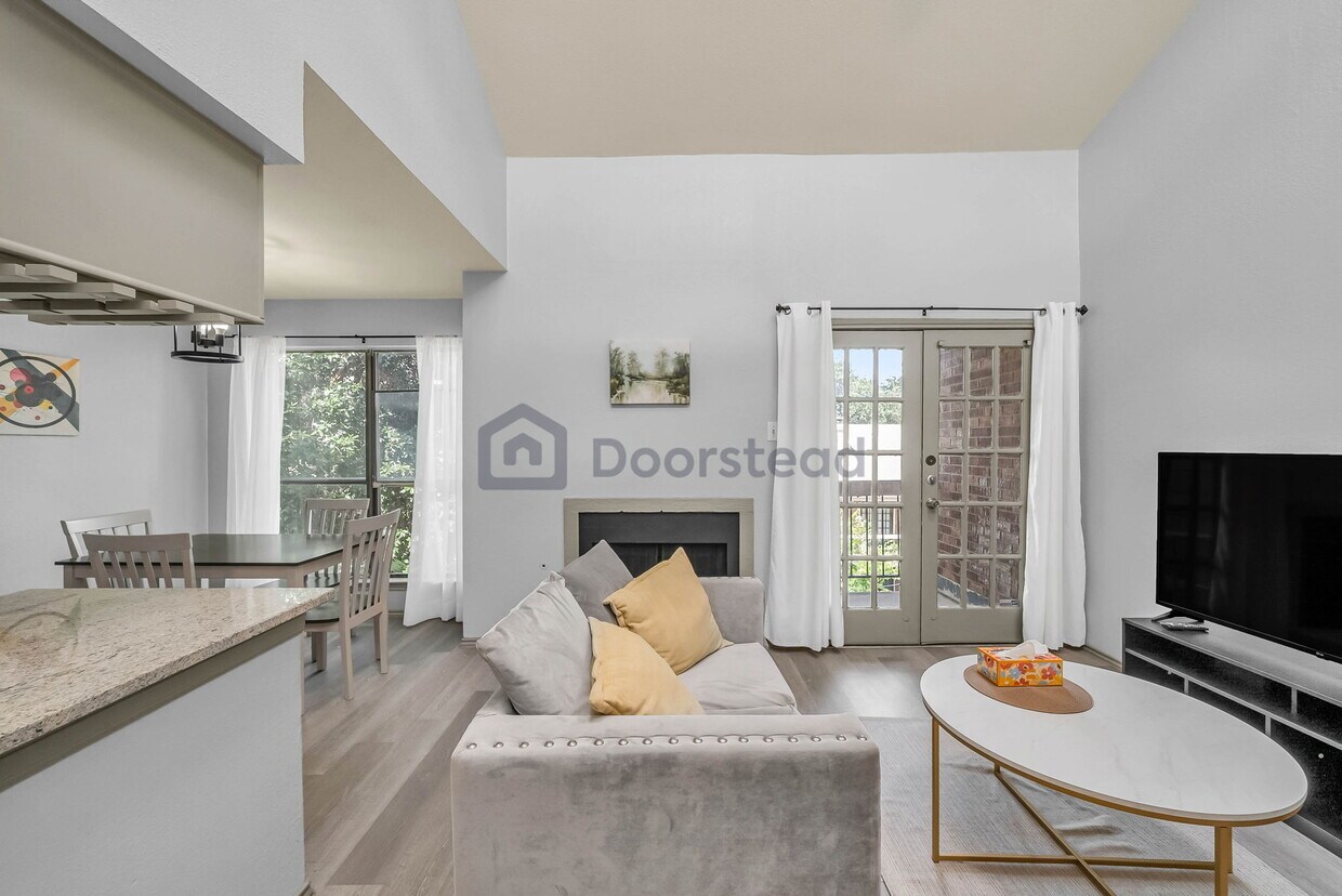 Foto principal - 5750 Phoenix Dr