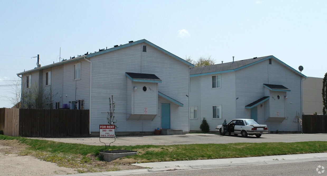 Primary Photo - 1216-1224 S Maple St