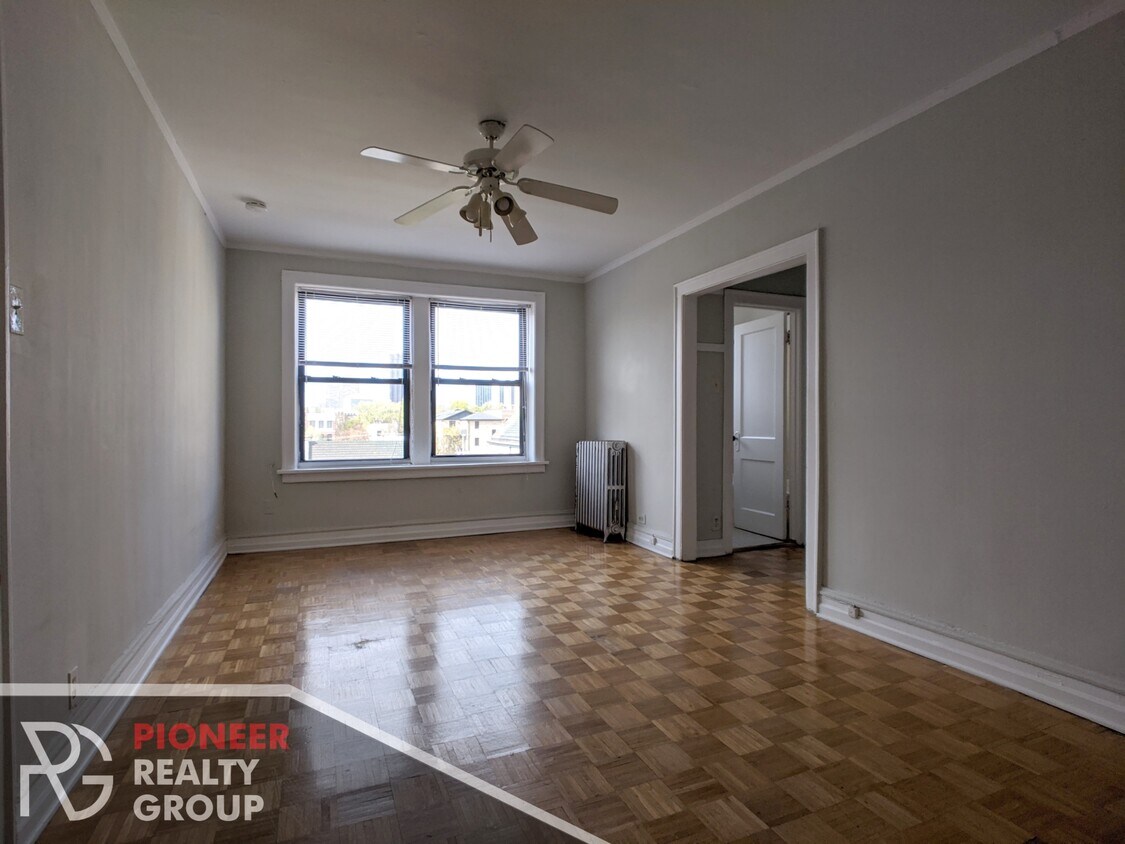 Foto principal - 711 W Belmont Ave