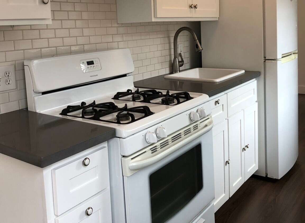 Primary Photo - 229 N Avenue 59